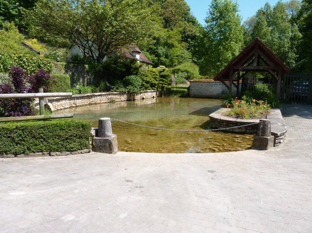 Le Gite Du Petit Lavoir Bèze Rom bilde